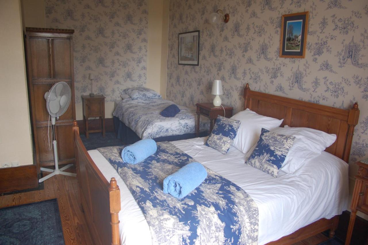 Bed and Breakfast Le Logis Des Quatre Puits Neuvicq-Montguyon Exteriér fotografie
