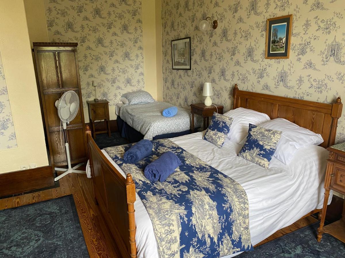 Bed and Breakfast Le Logis Des Quatre Puits Neuvicq-Montguyon Exteriér fotografie